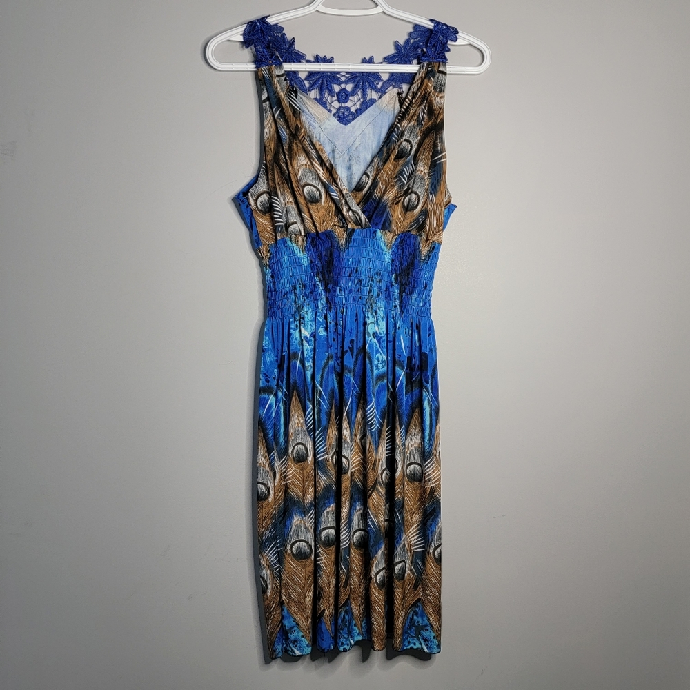🤑BOGO!🤑 Blue flowy v neck peacock design midi dress